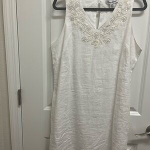 Tommy Bahama White Sleeveless Dress with Embroidered Details